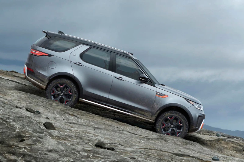 Land Rover u Frankfurtu predstavio novi Discovery SVX