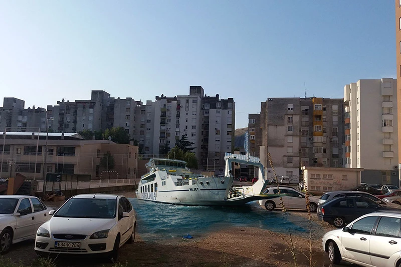 Traži se kružni tok za trajekte u Mostaru