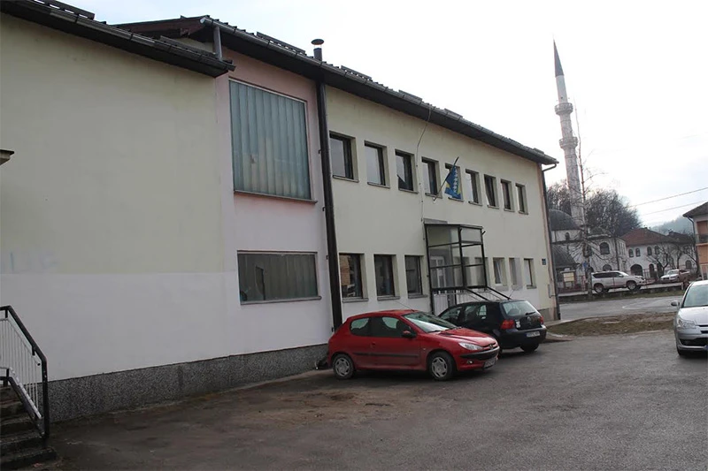 U Kiseljaku se nastavlja bojkot nastave, sutra se očekuje sastanak