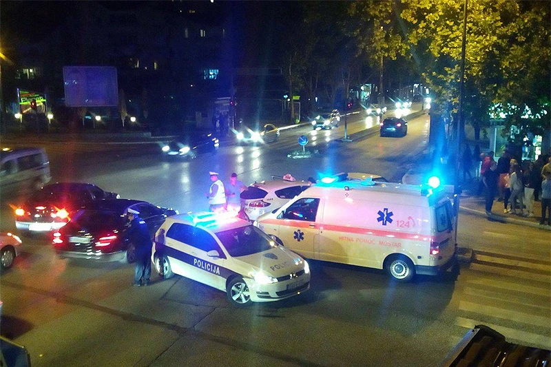 Mostar: Težak sudar na križanju kod 'Spajalice'