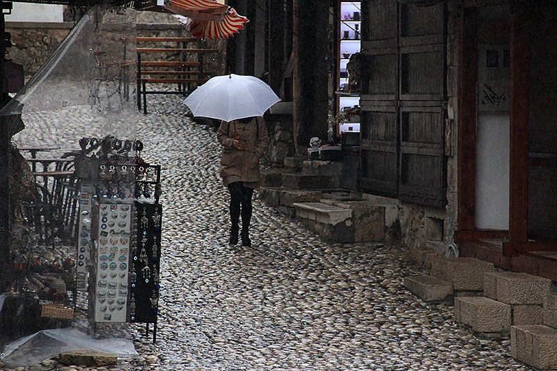 Nedjelja oblačna sa kišom u cijeloj državi