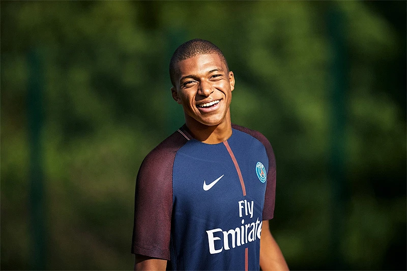 Službeno: Mbappe u PSG-u za 180 milijuna eura