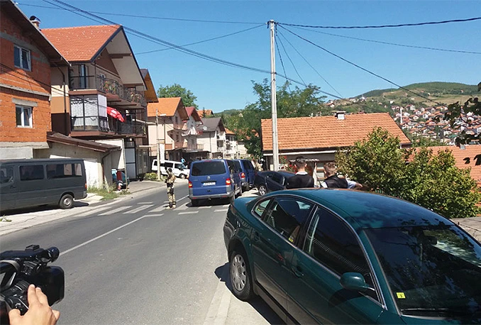 Uhićeni vehabija radio kao radnik osiguranja u banci