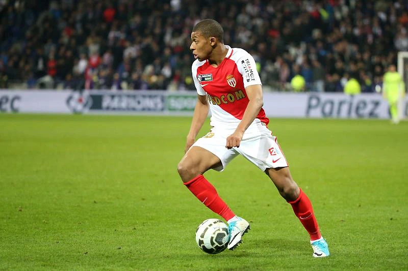 PSG dogovorio transfer Mbappea