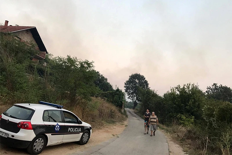 Široki Brijeg: Opasnost nije prošla, požar se širi