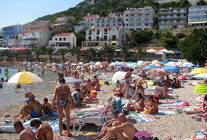 Neum pretrpan turistima: Neophodno povećanje cijena