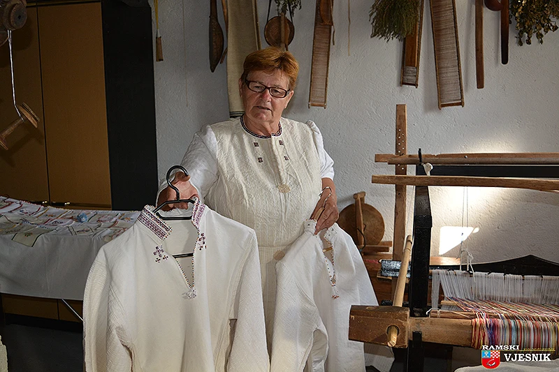 Tri u jedan: Ljubav, nostalgija i humanitarni rad Kate Karača
