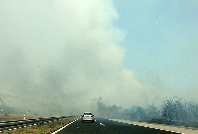 Vozači bježali u suprotnom smjeru na autocesti