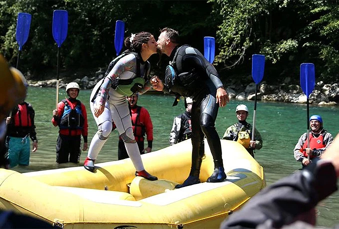 Vodeno vjenčanje u BiH: Umjesto pira svi otišli na rafting
