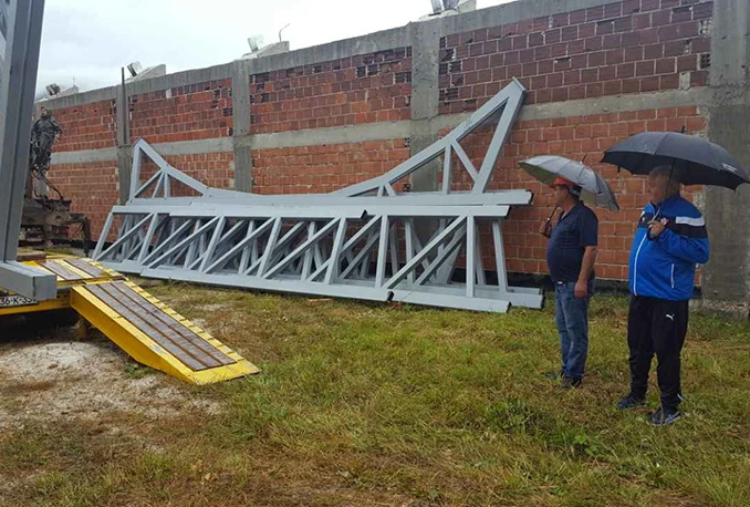 Postavlja se krovna konstrukcija na sportsku dvoranu u Kupresu