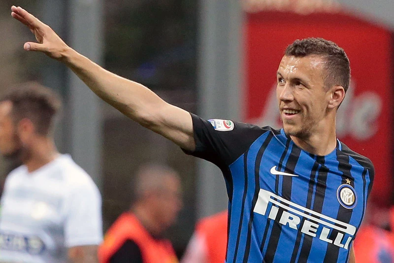Mourinho dvoji između Perišića i Pulišića