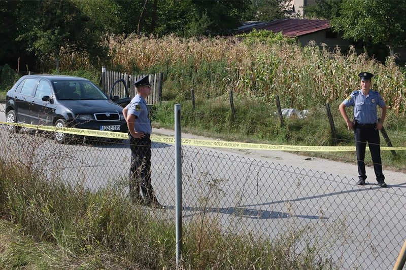 Zenica: Autom pokosio pješake, 5-godišnjak preminuo