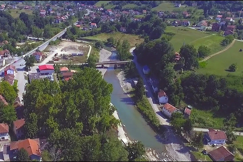 Osumnjičeni za silovanje djevojke branit će se sa slobode