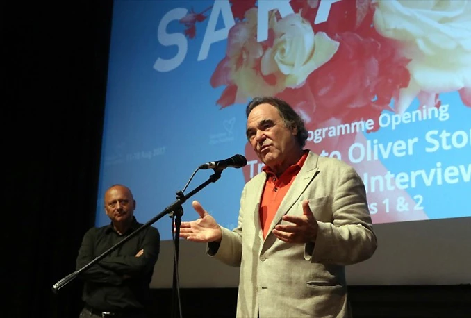 Oliver Stone: I Amerikanci i Europljani trebaju pogledati 'Intervju s Putinom'