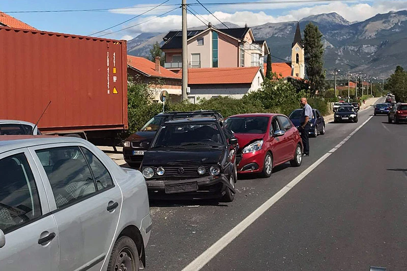 Lančani sudar u Potocima