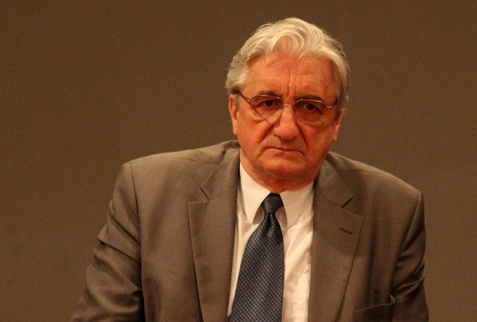 Tuđmanova knjiga "Druga strana Rubikona - Politička strategija Alije Izetbegovića"