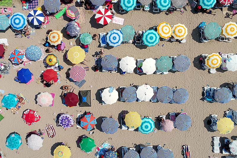 Plaža koju vrijedi posjetiti: Zlatni pijesak i eksplozija boja