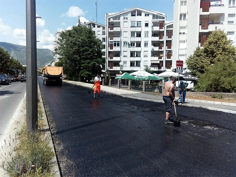 Asfaltiraju na plus 40, a inspekcija ne može ništa