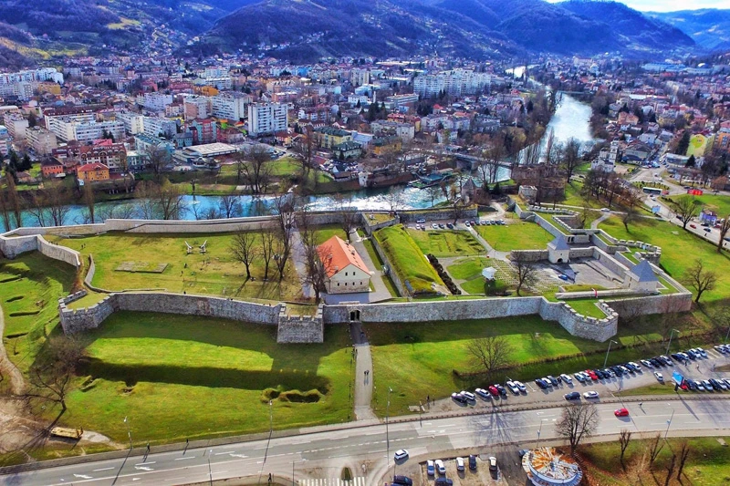 U središtu Banja Luke postavljena cisterna s vodom zbog velikih vrućina