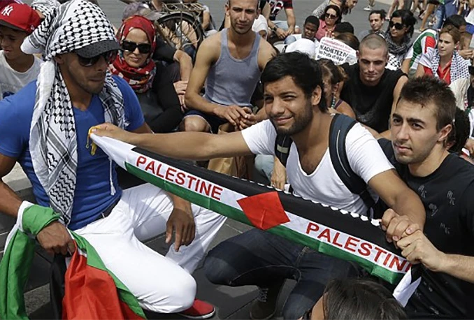 Desetine tisuća Turaka u Istanbulu na mitingu podrške Palestincima