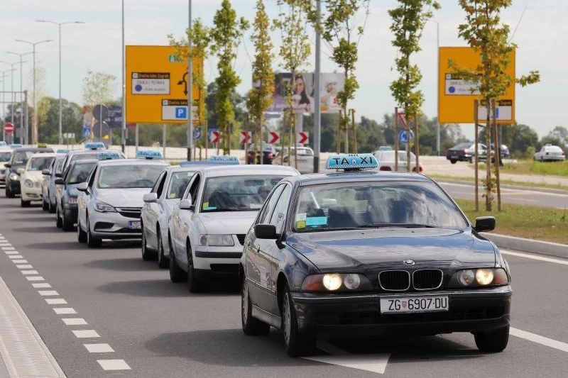 Hrvatski taksisti blokirali zračne luke