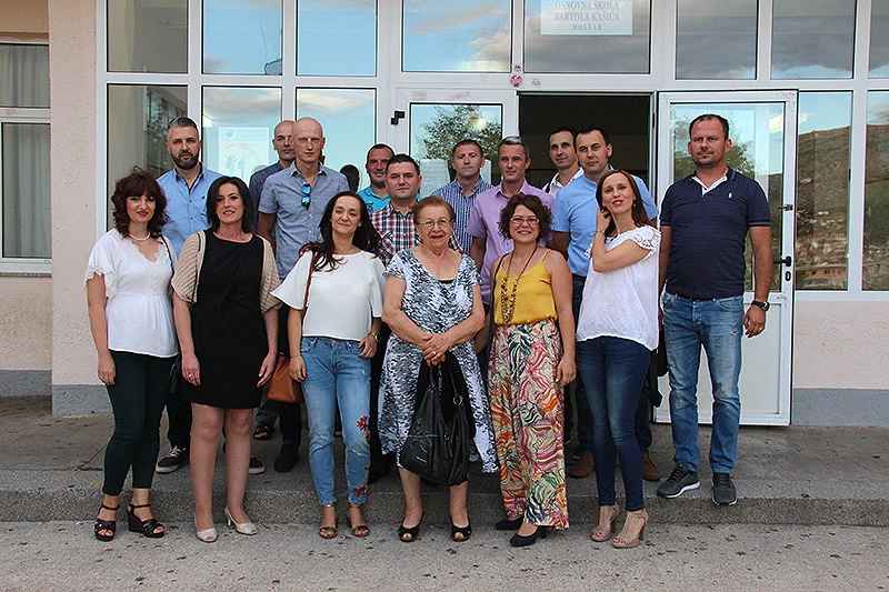 VIDEO | Nekadašnji prvašići iz Rodoča nakon 30 godina sjeli u školske klupe