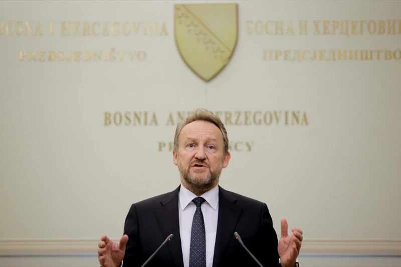 Izetbegović: Političari u BiH ne trebaju biti opozicija interesu države i naroda
