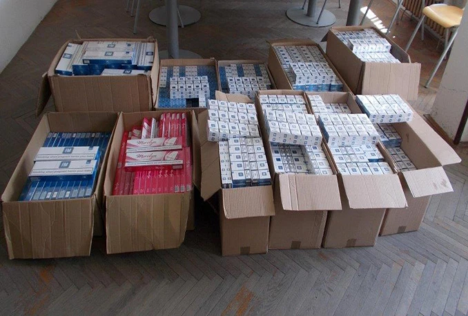 Uhićen dok je prevozio više od 6.000 kutija cigareta bez markica