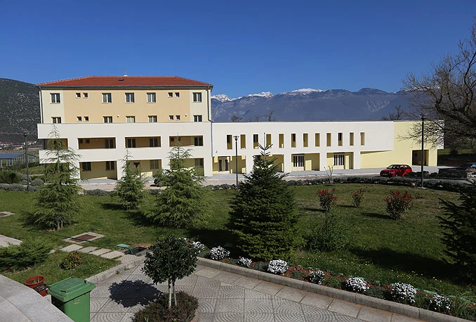 Mostar: Granata pored samostana