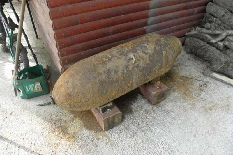 Bombu od 250 kilograma dovezao kući pa evakuirao selo