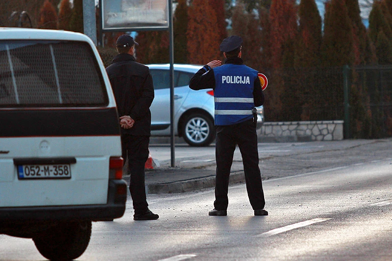ŽZH: Povećane kazne za vozače, za neke prekršaje platit ćete i 1.000 KM