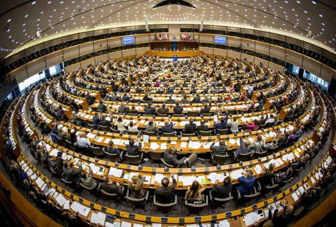EU zatražio od Poljske da ukine kontroverznu reformu pravosuđa