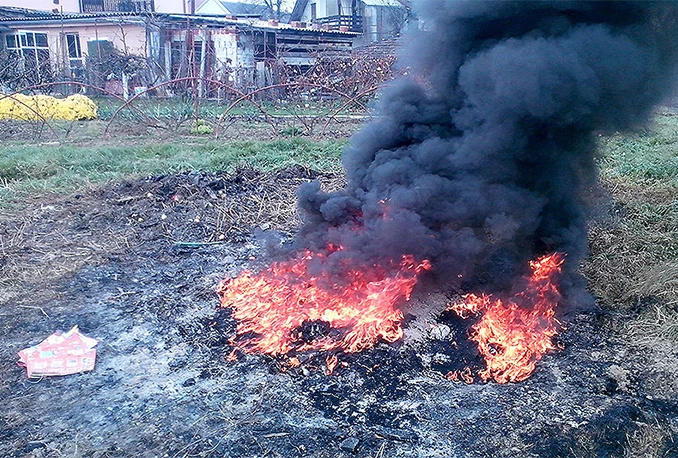 Upozorenje: Ne palite vatru na otvorenom, možete izazvati velike požare