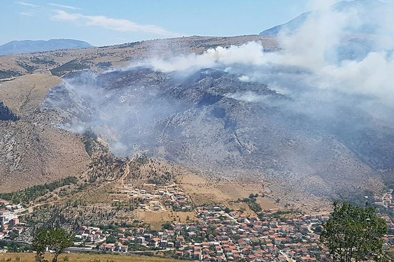 Mostar: Požari ne prijete kućama