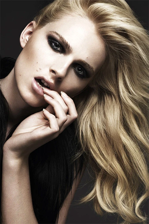 Zabranjeno voće: Andreja Pejić pozirala 'kao od majke rođena'