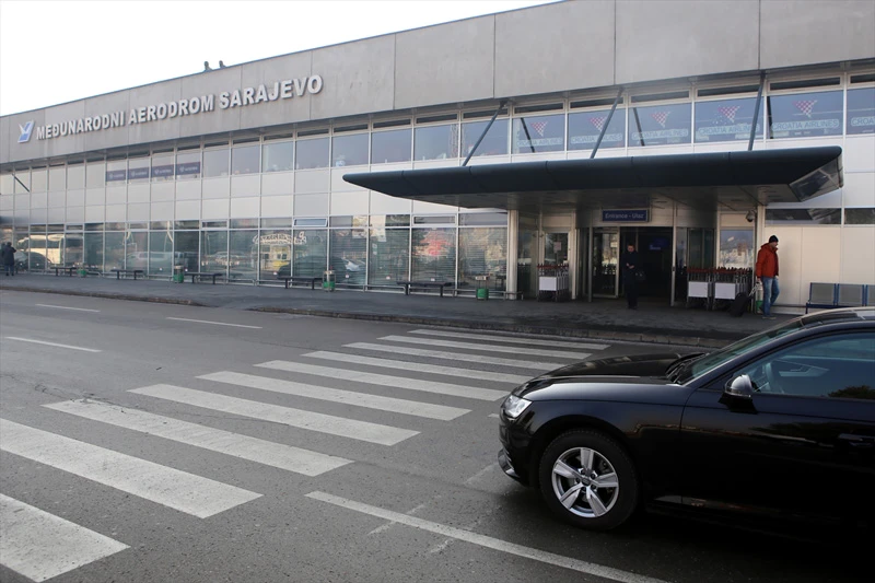 Državljanin Novog Zelanda pokušao prenijeti bajunete preko granice