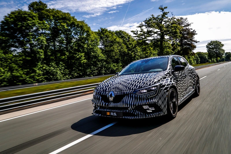 Novi Megane RS se 'folira' po Nürburgringu