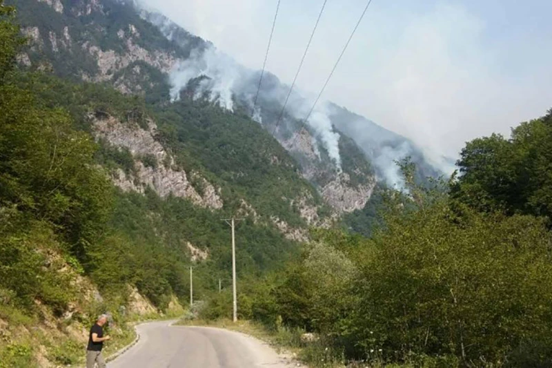 Požar na Čvrsnici: Najavljena intervencija helikoptera