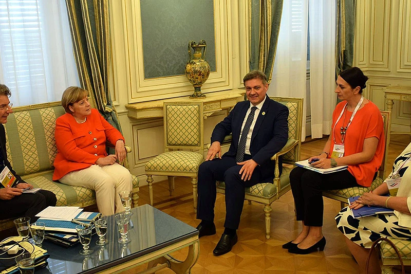 Zvizdić – Merkel: Podrška Njemačke europskom putu BiH