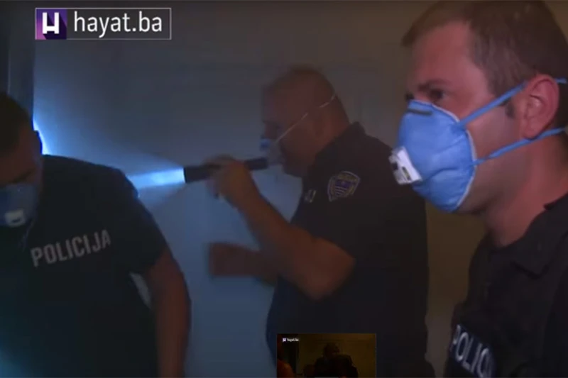 VIDEO | Mostarski policajci spasili djevojčice od požara