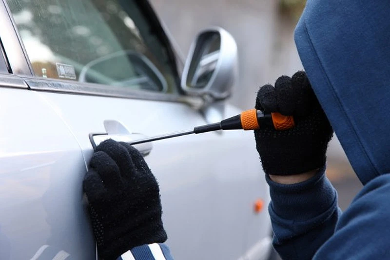 Ukrali auto kod Neuma, pa pošli u krađu kod Konjica