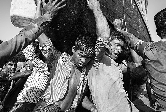 U Narodnom pozorištu u Mostaru izložba 'Rohingya' Davida Verberckta