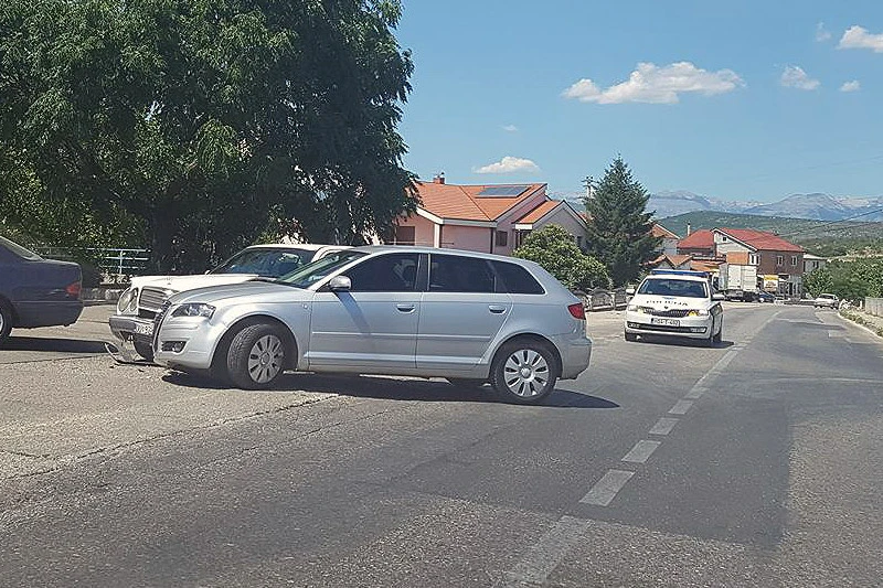 Sudar Audija i Mercedesa u Čulama