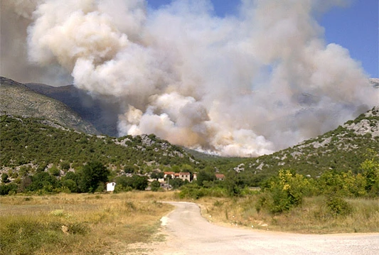 Požar u neumskoj općini i dalje aktivan