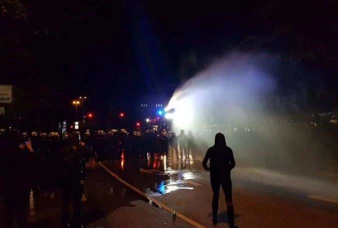 Hamburg: Vodenim topovima na prosvjednike protiv G20