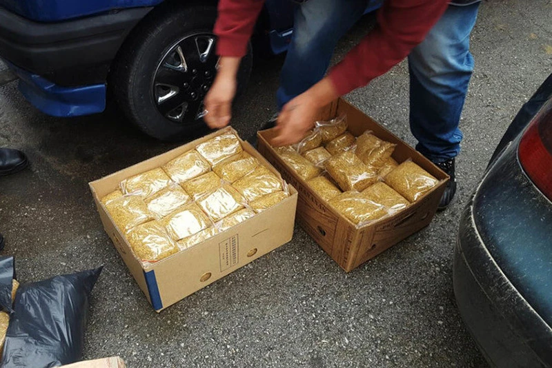 Kod Posušja u osobnom autu zaplijenjeno 40 kilograma duhana
