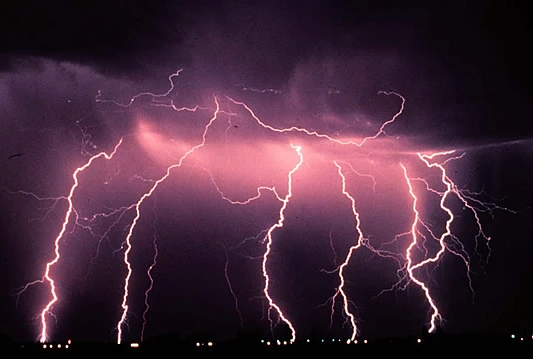 Mostarska regija: Visoke temperature i grmljavina upalile meteoalarm