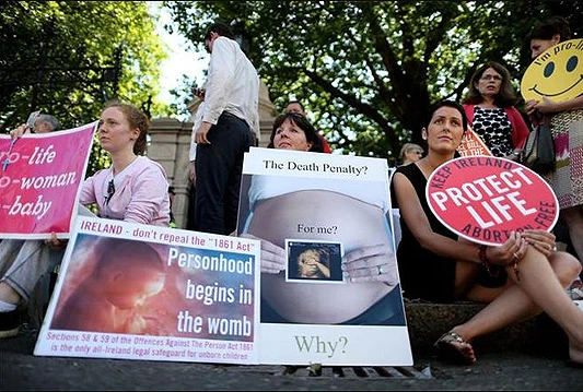 Britanska vlada će financirati abortuse za žene iz Sjeverne Irske