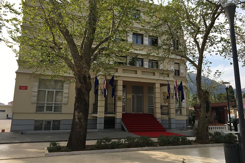 Lijeve i građanske stranke uporno nasrću na poziciju hrvatskoga člana Predsjedništva