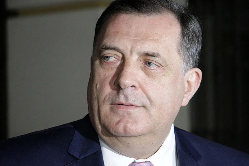 Dodik: Izetbegović je izgubljena i irelevantna politička osoba